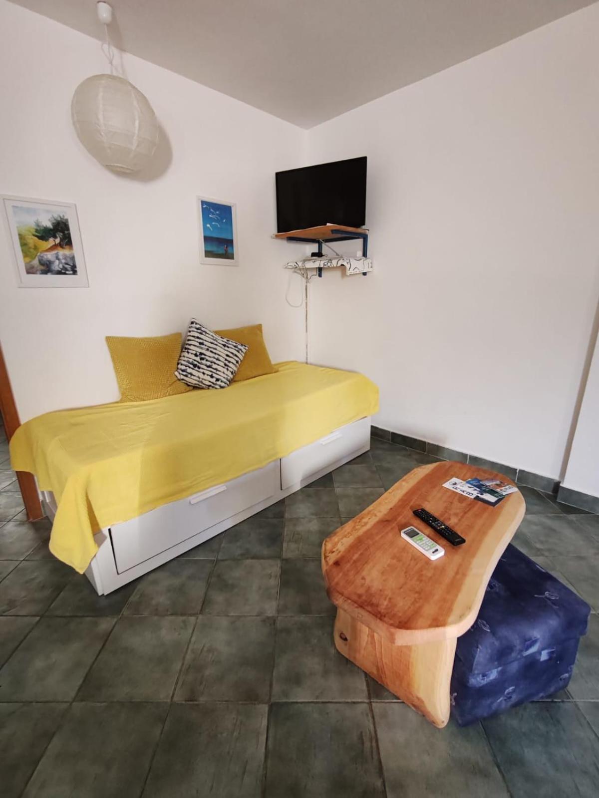 Apartments Aleksandra Раб Екстериор снимка