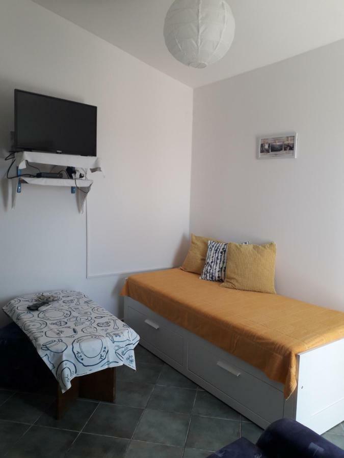 Apartments Aleksandra Раб Екстериор снимка