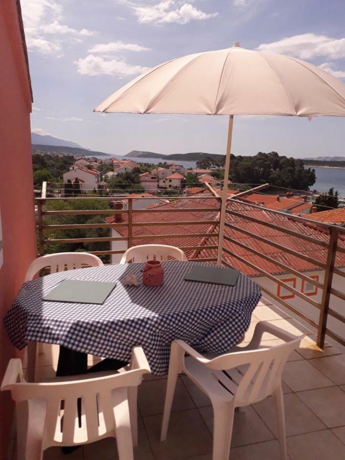 Apartments Aleksandra Раб Екстериор снимка
