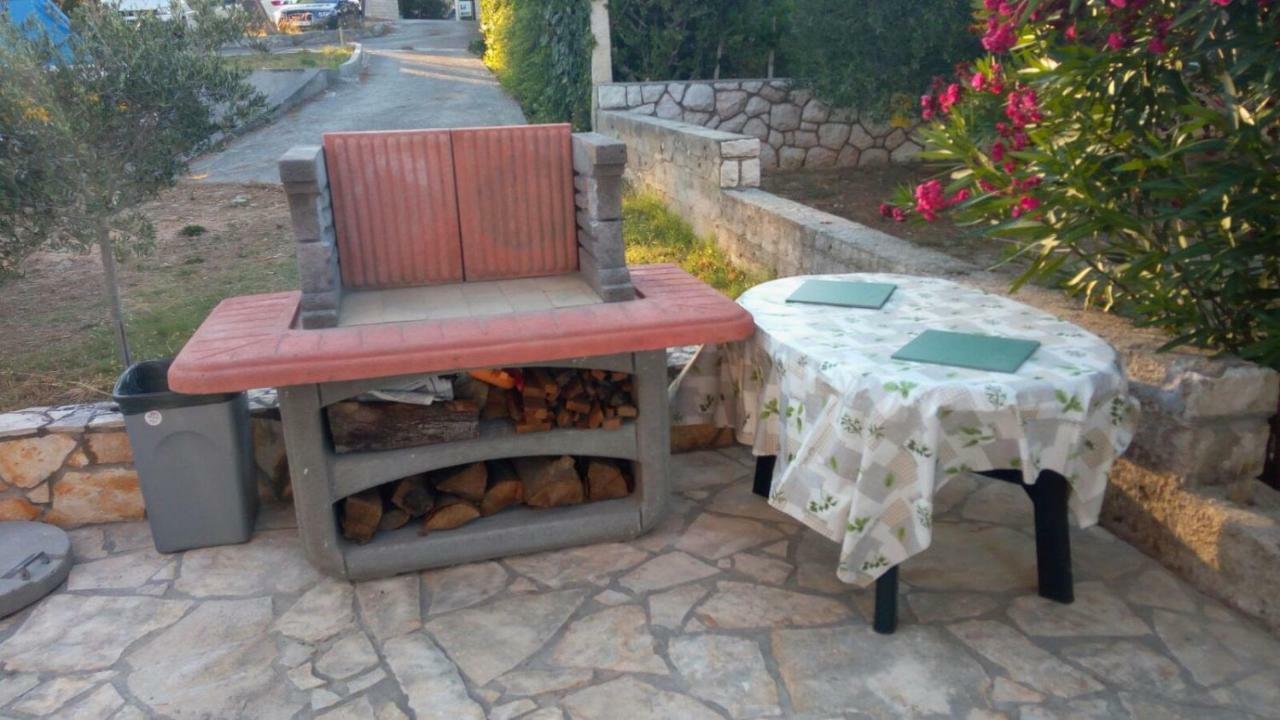 Apartments Aleksandra Раб Екстериор снимка
